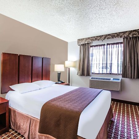 Super 8 By Wyndham Harlingen Tx Hotel Exterior photo